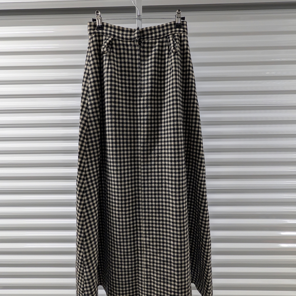 Black and Cream Gingham Maxi Skirt with Front Pockets - Picture 2 of 4